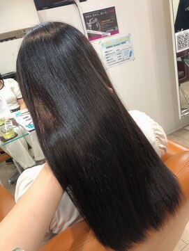 カルマ(KARMA) 【クセでお悩みの方必見!】艶髪縮毛矯正♪