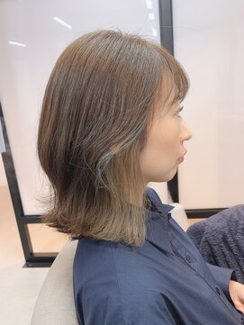 イーラ(era) 《era》抜け感ヘア　インナーカラー　くびれヘア　みわ