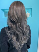 ティファニー(Tiffany) ☆Tiffany流バレイヤージュで大きくイメチェン☆