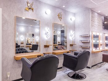 LILY【リリィー】