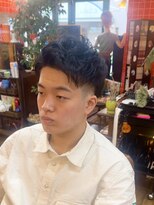 アワーズ(OURS)&nbsp;夏らしいチョイ見せ刈り上げが好印象