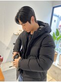 ダウンパーマ センターパート 韓国風ヘア メンズパーマ 眉毛