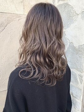 イチゴイチ(151e) 【151e_戸塚】*フェミニティロング+シルキーアッシュ*