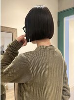 エミス バイ メルト 吉祥寺(emis by melt)&nbsp;【吉田江梨】切りっぱなしボブぱっつん前髪ショート縮毛矯正