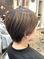 アルターリール(aL ter Rire)&nbsp;ホワイトブロンド/外ハネボブ/美髪/ワイドバング[鎌取］中村