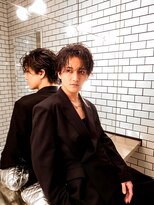 オーシャントーキョー(OCEAN TOKYO)&nbsp;【大人の色気】黒髪パーマミディアムウルフセンターパート