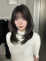 天神美容室&nbsp;ミディアムレイヤーカットハッシュカットグレージュ