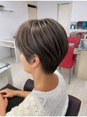 ハンサムショート×白髪ぼかしハイライト
