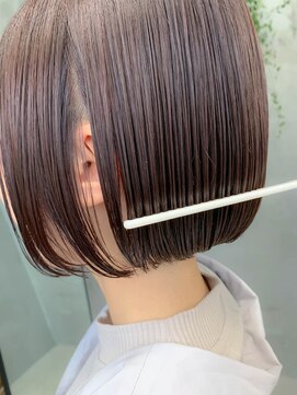 テトヘアー(teto hair) ミニボブ、ピンクベージュ、スリークボブ、イルミナカラー