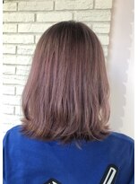 リーオオサカ(Lee Osaka)&nbsp;鎖骨レイヤー×くすみピンク/kana