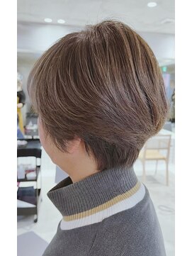 ニーイチイチ(211) 斜めバング/似合わせカット/ショコラアッシュ/30代40代50代◎