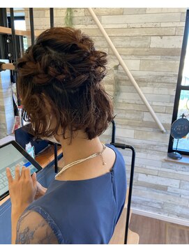 サンバイエム(#3/M) ショートハーフアップ