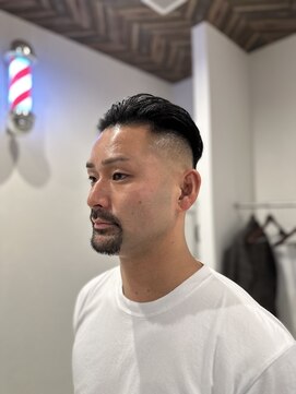 ダウンタウンバーバー(DOWNTOWN BARBER) スリックバックスキンフェード