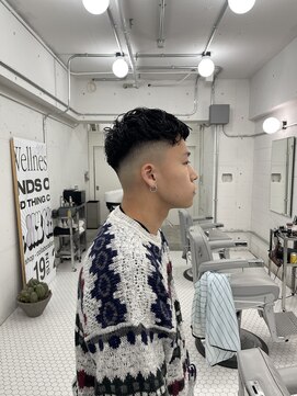 ウェルネス(Wellness) スキンフェード、クロップパーマ、フェード