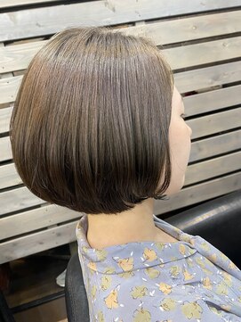 アール(R) 丸みショートボブ