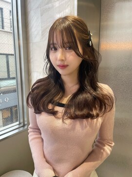 リリー(Lilley) くすみベージュ×姫カットレイヤー×韓国風巻き【ayana】