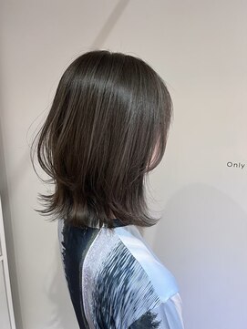 シルベット(Silvet) ブリーチなしブルーグレージュ黒髪ハイライトレイヤー小顔ボブ