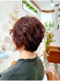 チェリーレッドのふわふわショート