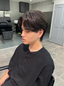 ジーニー 千葉(GENiE) ウルフ/センターパート/ニュアンスパーマ/山本うらら