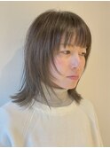 大人ショートウルフレイヤー小顔カット前髪ありアッシュカラー