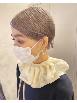 オプティマヘアー(Optima Hair) ショート×ハイトーンベージュ♪