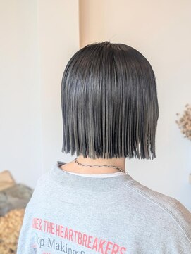 切りっぱなしボブ/プレイングカラー