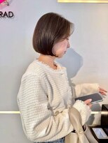 シーン バイ ラッド(SCENE by RAD) レイヤーを活かしたショートボブ小顔カット小顔盛り大人可愛い