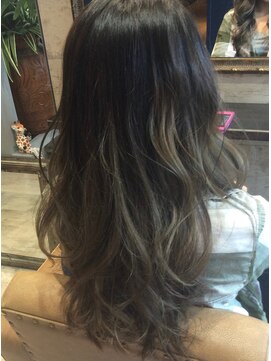 ルスキニア(Luscinia) ＊バレイヤージュstyle＊