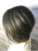 前下がりボブ×カーキグレイ