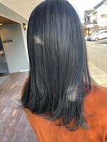 キュオンシア(CUEON. ciea)&nbsp;ネイビーカラー×軽めレイヤー