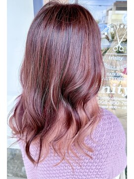 トリニティ(trinity) インナーカラー　イヤリングカラー　ピンク　ピンクベージュ