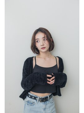 アイトーキョーエス 渋谷(AI TOKYO S) 斜めバング/シルキーベージュ/ブラントカット[渋谷駅]