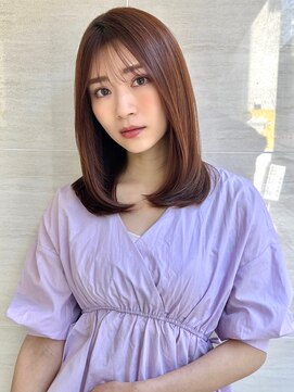 オーロ(ORO) 小顔前髪ワンカールレイヤーカット黒髪ネビージュボブルフ