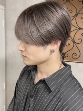 ルノン シェリー(LUNON cheliy) シルバーベージュ/ブリーチカラー/センターパート