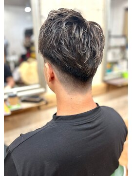 ベルナ(BELUNA) 七三スパイキー．ツーブロックスタイル☆