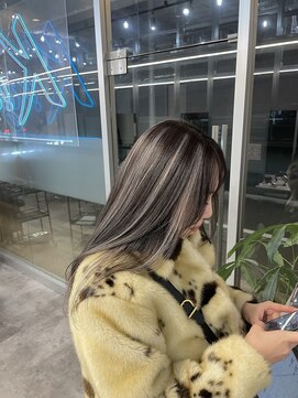 キング 梅田(K!ng) 縮毛矯正髪質改善ハイライトレイヤーカット梅田美容室エクステ