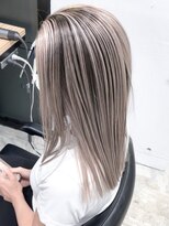シオン(shion)&nbsp;似合わせカットメルティカラーホワイトブロンド_ba420651