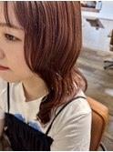 ピンクベージュ