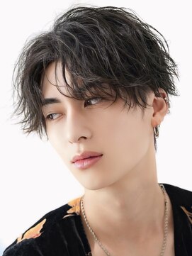 オーシャントーキョーウエスト 心斎橋 (OCEAN TOKYO WEST) ツイストスパイラル波巻きスパイラルパーマセンターパートウルフ