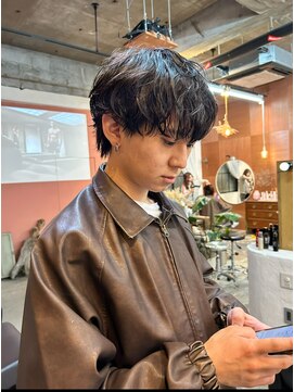 エディ(Edy) シャドウパーマニュアンスパーマナチュラルマッシュ眉毛カット