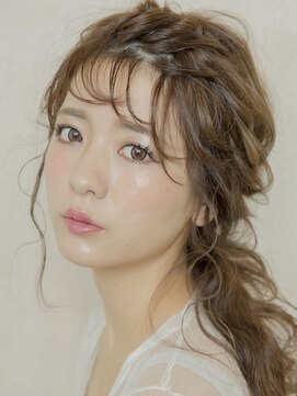 エクー(ECOO) 【　フェミニンローポニースタイル　】