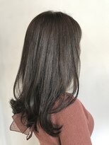 ブロッサム 若葉店(Blossom) ふんわり軽いロングヘアスタイル