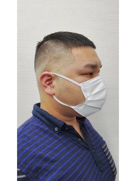 トバ(TOBA) クロップ/スキンフェード