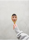手鏡に合うボブ