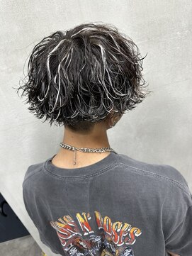 ダズルヘアーエイチ(DAZZLE hair H) 尾崎指名/ホワイトメッシュ×波巻きパーマ