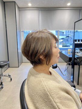 ハルキ ミナト ジャパン オオサカ(HARUKI MINATO japan OSAKA) 40代50代小顔似合わせカットくびレイヤーエモージュ大人可愛い