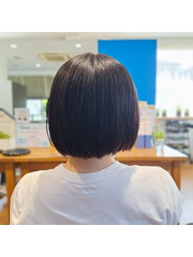 ルヴァンブルー 《ルヴァンブルー》ぱっつんボブスタイル