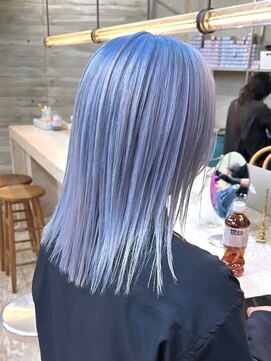 ヲタク(wotaku.) ブルーシルバーハイトーンダブルカラーケアブリーチ切りっぱなし
