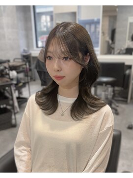 ベル(BEL) 【韓国風】20代、30代◎オリーブグレージュくびれレイヤー