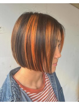 マノン(manon) ぱっつんボブ×オレンジ